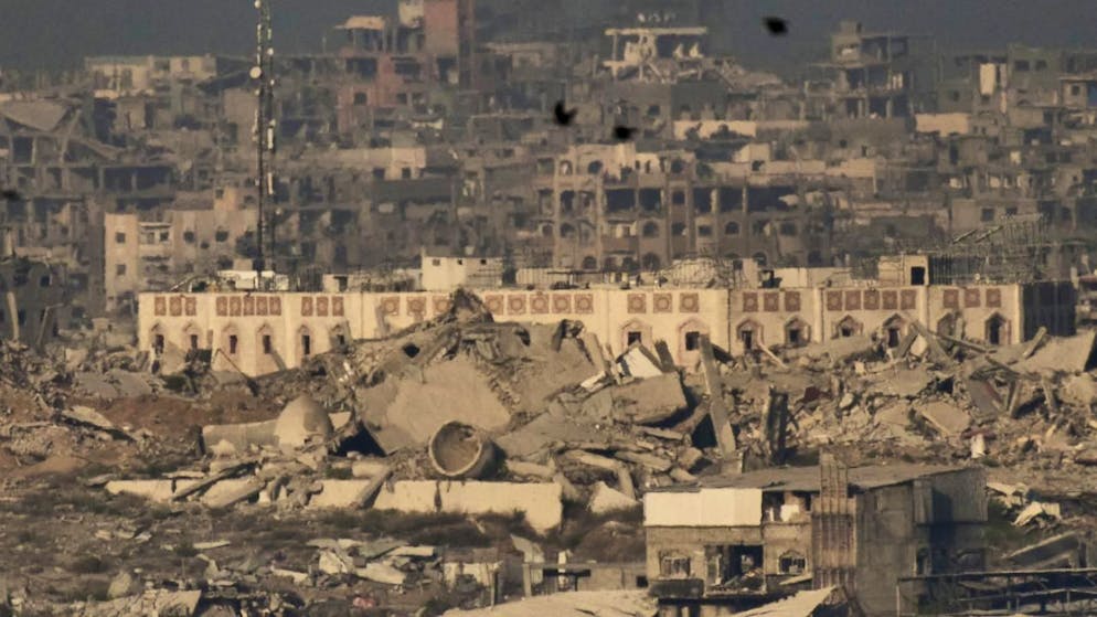 dpatopbilder - Zerstörte Gebäude im nördlichen Gazastreifen. Foto: Leo Correa/AP/dpa/Symbolbild