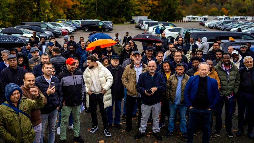Des chauffeurs Uber ont mené lundi à Zurich une action de protestation, dans le but d'obtenir des améliorations à leurs conditions de travail comme dans le canton de Genève.