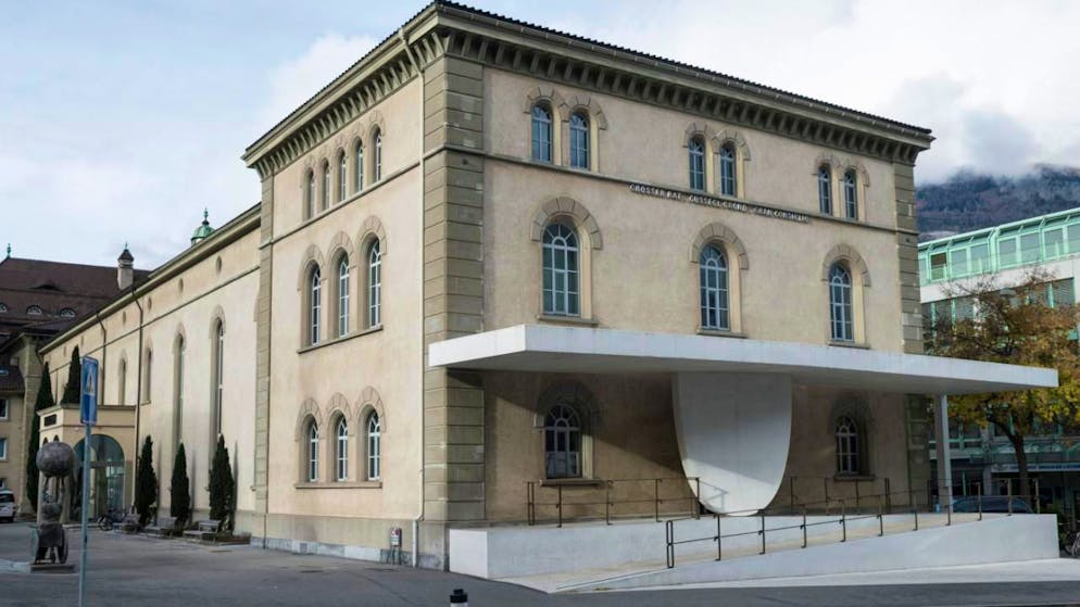 Inizia la sessione autunnale del Gran Consiglio a Coira. I 120 deputati dibatteranno su diversi temi dalla sicurezza ai familiari curanti, dal plurilinguismo alle strade.