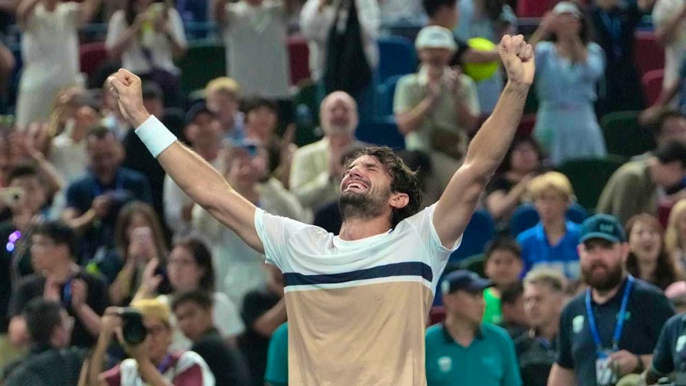 A victory for the history books: Valentin Vacherot triumphs in Shanghai. Now the Monegasque starts the tournament in Basel against Taylor Fritz