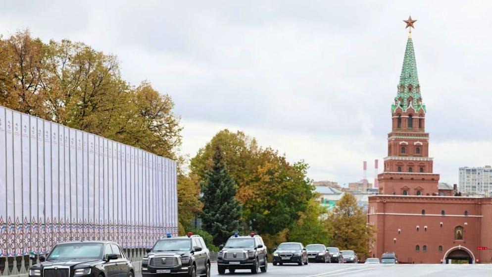 Moscou, qui avance sur le terrain, veut négocier en position de force à Budapest et relève qu'"aucun délai précis" n'a été fixé pour les négociations sur l'Ukraine pour l'instant.