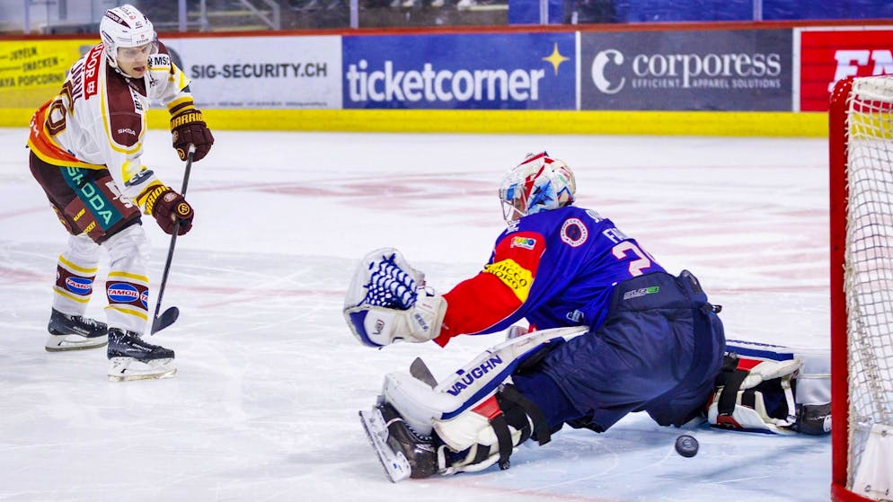 Ajoie regagne enfin, les autres Romands sourient également - Gallery. Vili Saarijärvi a réussi le seul penalty lors du «shootout» entre Genève-Servette et Kloten.