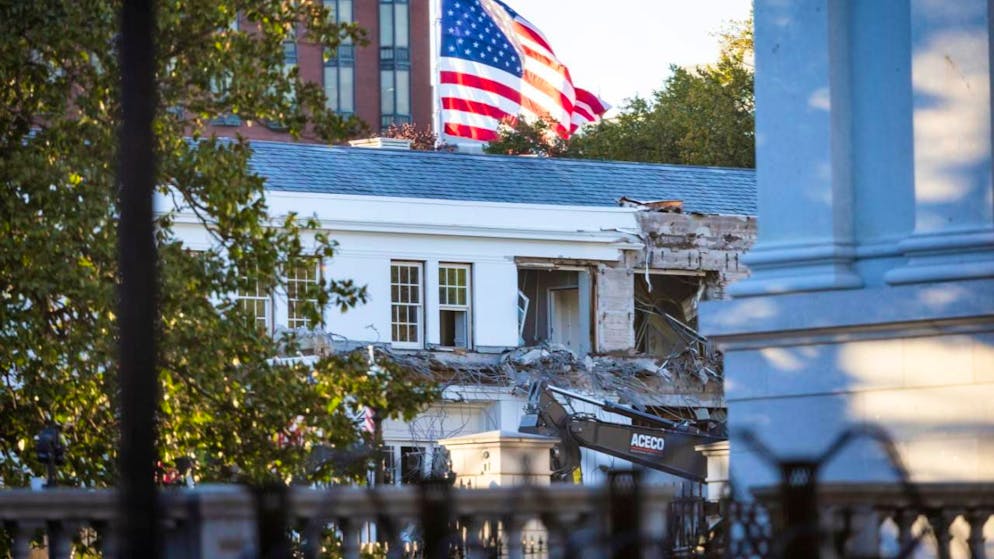 Travaux à 250 millions. La Maison Blanche en partie démolie pour édifier... une salle de bal!