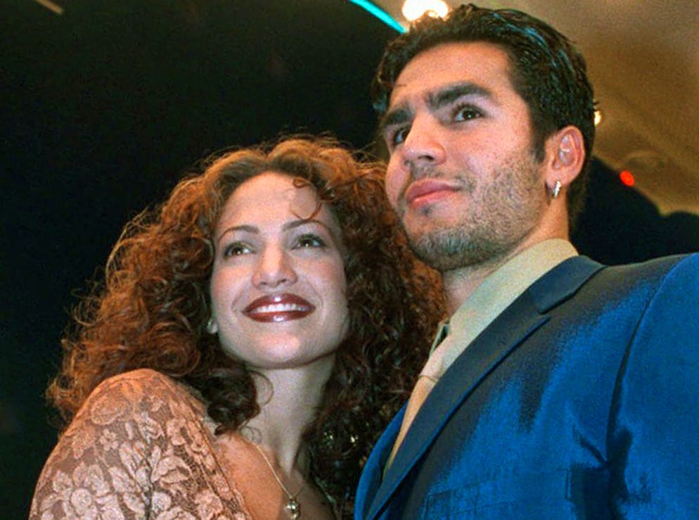 Jennifer Lopez con l'ex marito Ojani Noa in una foto del 1997.