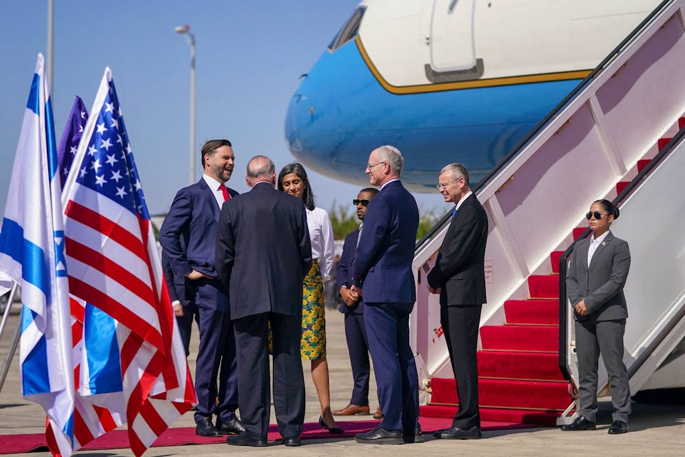 Le vice-président américain JD Vance est arrivé mardi en Israël à l'heure où Washington accentue ses efforts diplomatiques afin de consolider le cessez-le-feu en vigueur dans la bande de Gaza, fragilisé par des violences et le retard dans le retour d'otages.