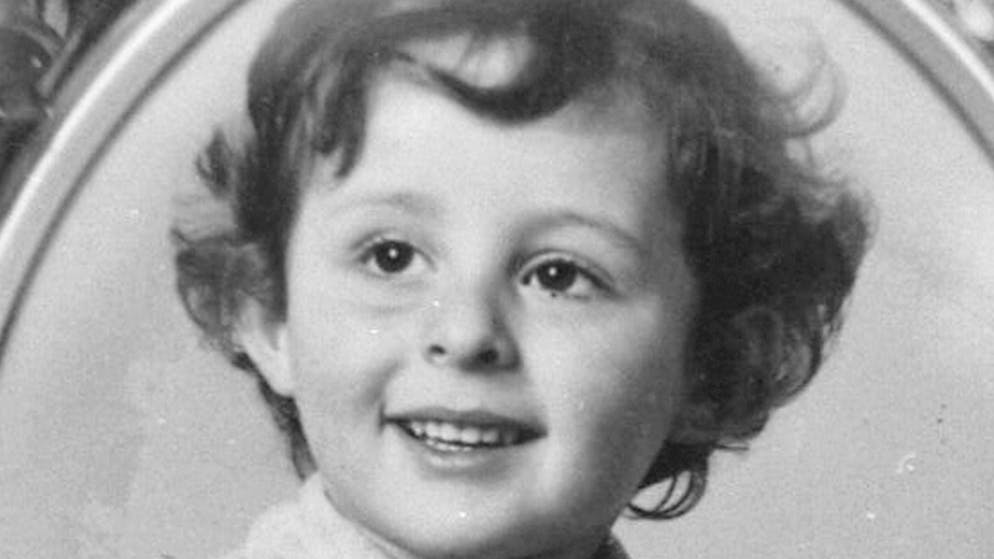 Jacqueline Jacob, 81 ans, grand-tante par alliance de Grégory, est interrogée à partir de 10H00 à la cour d'appel de Dijon.