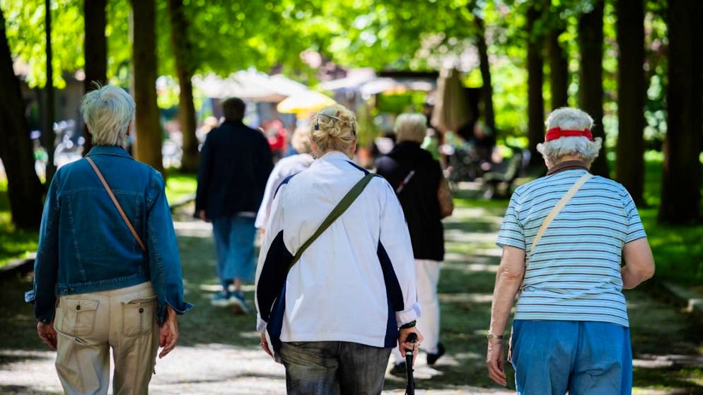 C'è da guadagnare anche con gli anziani.