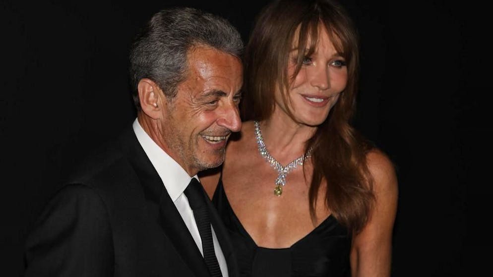 Dichiarazione pubblica. Carla Bruni non abbandona il marito Nicolas Sarkozy: «Love is the answer»