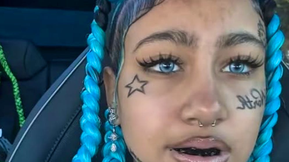 12-Jährige mit Gesichts-Tattoos. Tochter von Kim Kardashian provoziert mit rebellischem Look – Mutter unterstützt sie