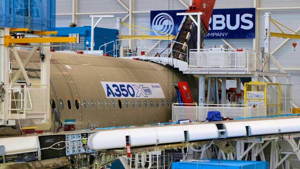 The aircraft manufacturer Airbus is founding a new satellite company together with Thales and Leonardo. (archive picture)