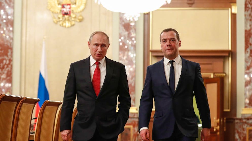 Guerra in Ucraina. Putin: «Trump ha scelto la guerra», ma non chiude il dialogo. Medvedev: «Gli USA sono il nostro nemico»