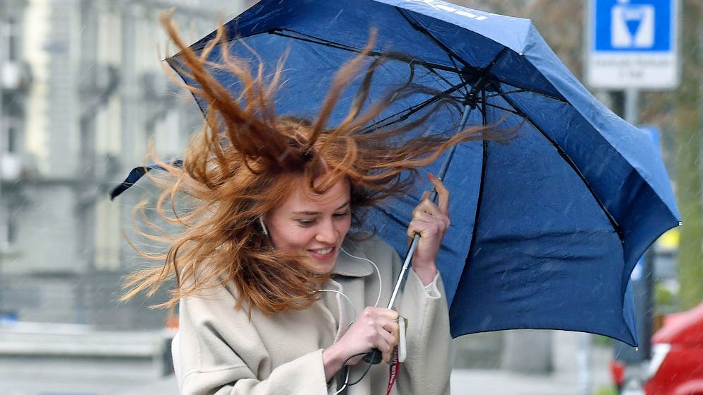 Gale-force gusts and heavy rain. Storm 