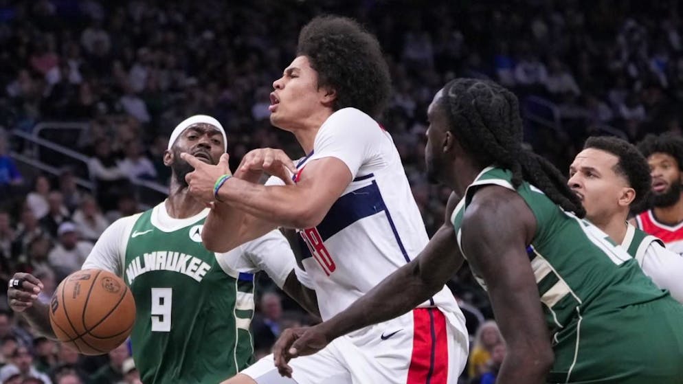 Kyshawn George muss sich mit den Washington Wizards trotz guter Leistung den Milwaukee Bucks geschlagen geben