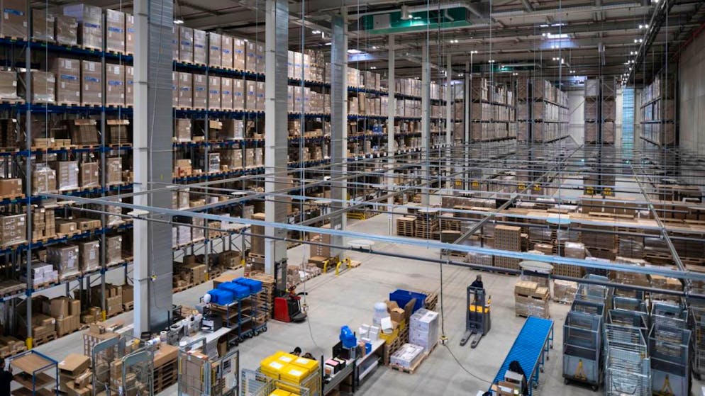 Der Logistikkonzern Kühne + Nagel musste im dritten Qurtal einen Umatz- und Gewinnrückgang hinnehmen. (Archivbild)