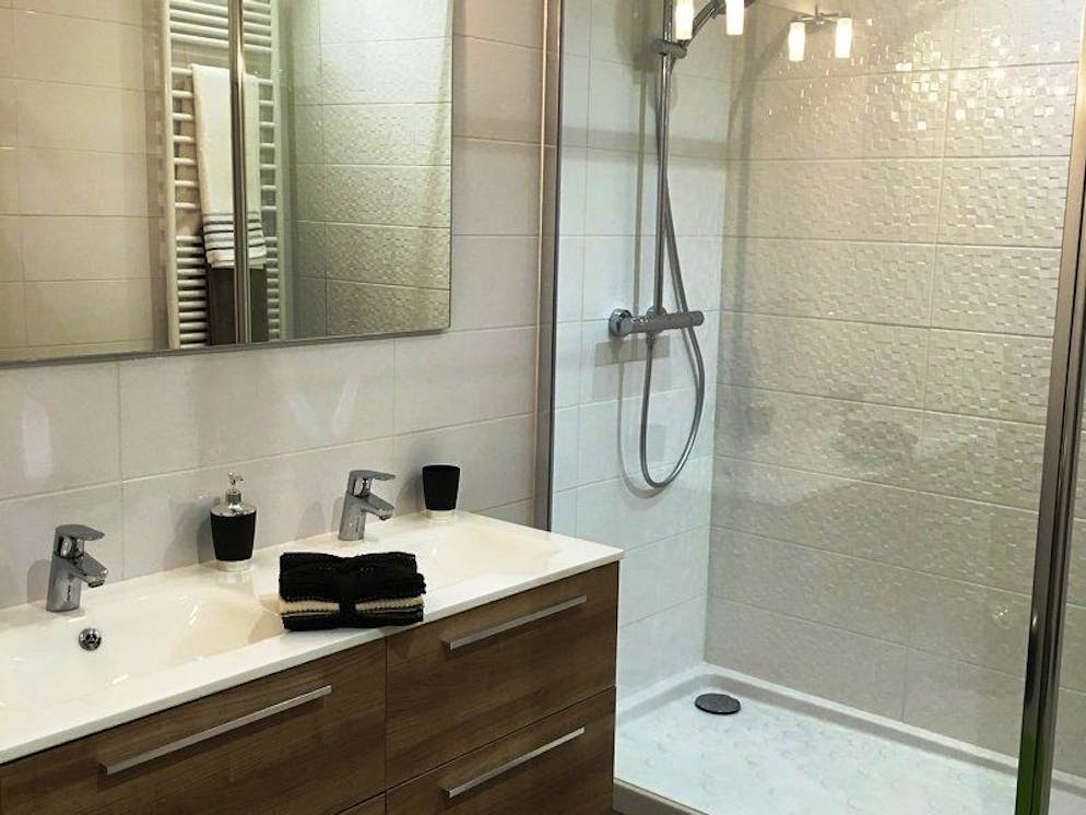 So legen Betrüger Wohnungssuchende in der Schweiz rein. ... dem Duschraum mit WC. Kostenpunkt: 998 Franken inklusive pro Monat. Die Offerte entpuppt sich bald als Betrug.