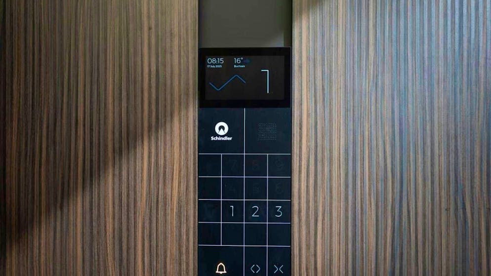 The Swiss elevator manufacturer Schindler has received slightly more orders so far this year. (archive picture)