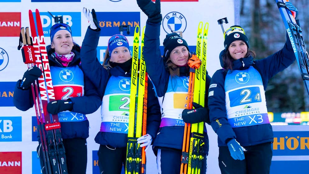 Celebrated several relay successes together: Justine Braisaz-Bouchet (2nd from left) and Julia Simon (r) (archive image).