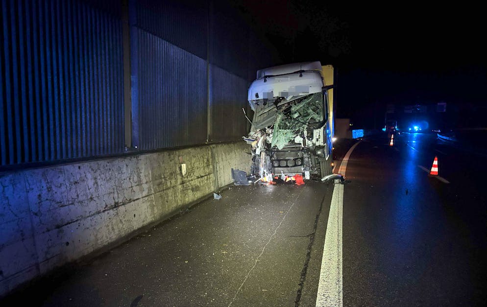 Beim Unfall ist ein hoher Sachschaden entstanden.