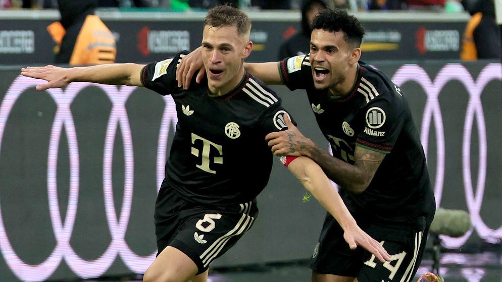 Joshua Kimmich erlöst die Bayern in Mönchengladbach.