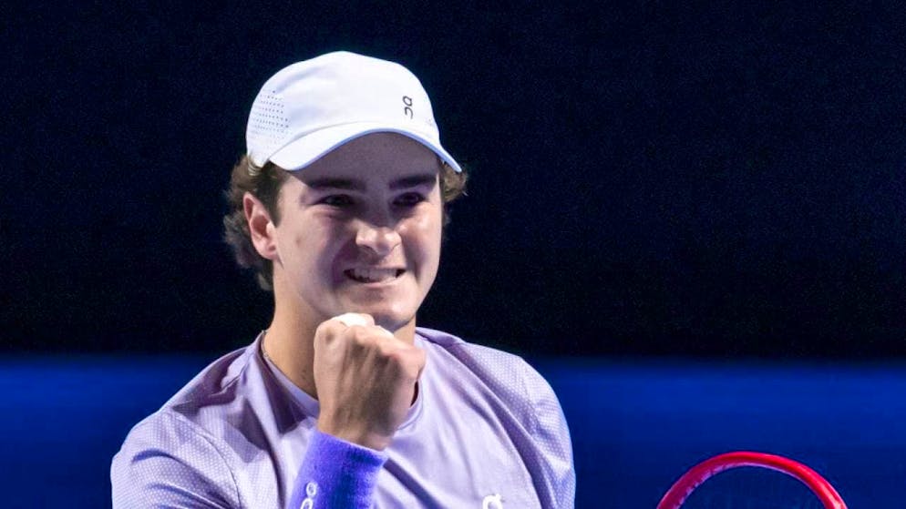 Feeling right at home in Basel's St. Jakobshalle, the former home court of his idol Roger Federer: Brazilian teenager João Fonseca