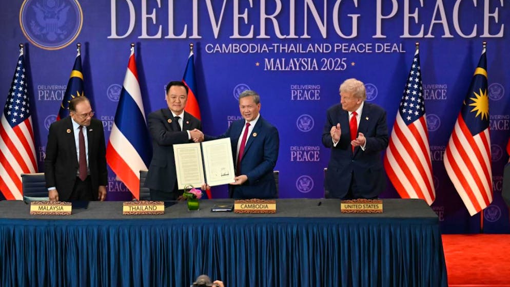 Si estende la tregua. Thailandia e Cambogia firmano l'accordo di pace davanti a un Trump «orgoglioso»