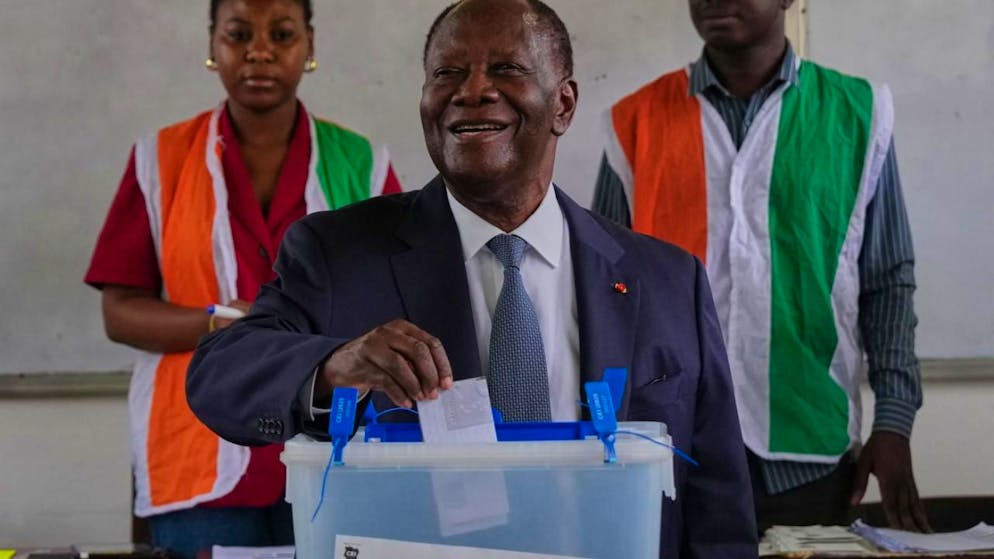 Alassane Ouattara file sans surprise vers un quatrième mandat.
