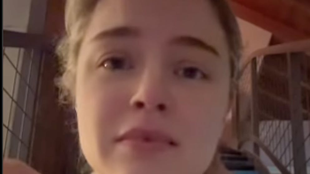 Ausserorts geblitzt. Deutsche Star-Influencerin witzelt über Höhe von Bündner Busse