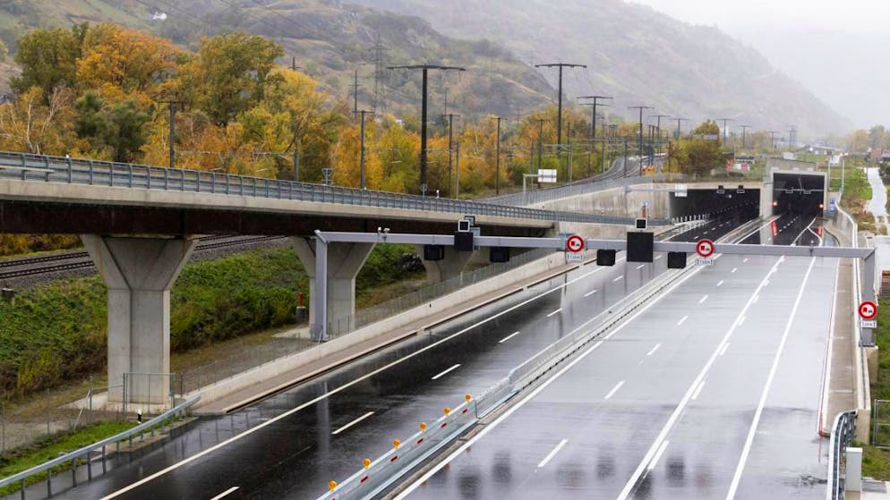 La tranchée couverte de Rarogne est l'un des ouvrages clés mis en service lundi 27 octobre dans le cadre de de l'inauguration du tronçon de l'A9 entre Gampel-Steg et Viège Ouest.