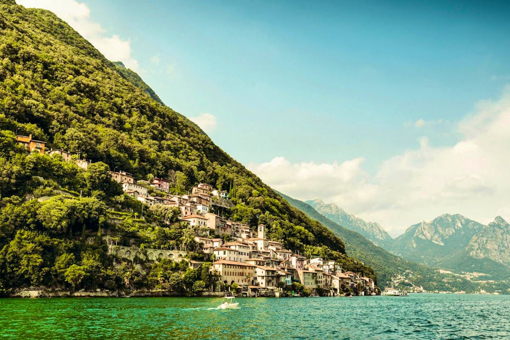 Lugano: rallentare e godersi il Ticino. Anche il villaggio di Gandria, vicino a Lugano, merita una visita, ad esempio come punto di arrivo del Sentiero degli Olivi da Castagnola.
