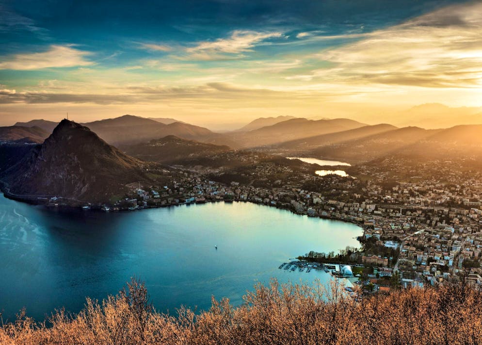 Lugano : savourer au ralenti au Tessin. Lugano se pare d'une lumière enchanteresse en automne.