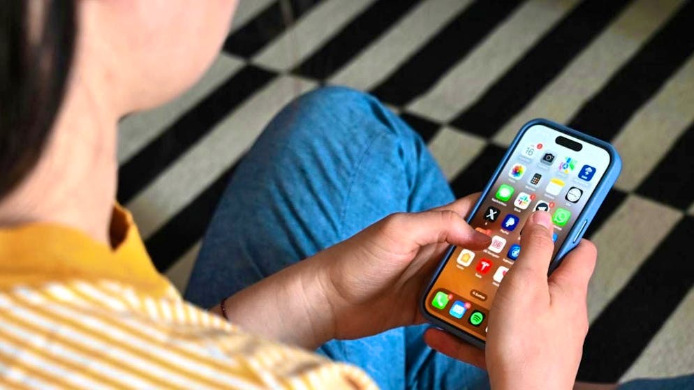 Many young people are worried about the impact of artificial intelligence on their professional future, a study has shown. (symbolic image)