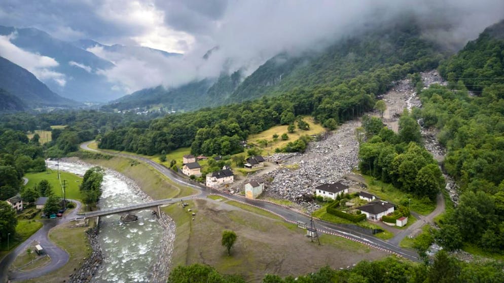 Il vallo di protezione, fra il riale Molera e il fiume Moesa, mira a proteggere la popolazione di Sorte da future colate detritiche. Quella del 21 giugno 2024 ha devastato la frazione del Comune di Lostallo (GR). Tre persone persero la vita.
