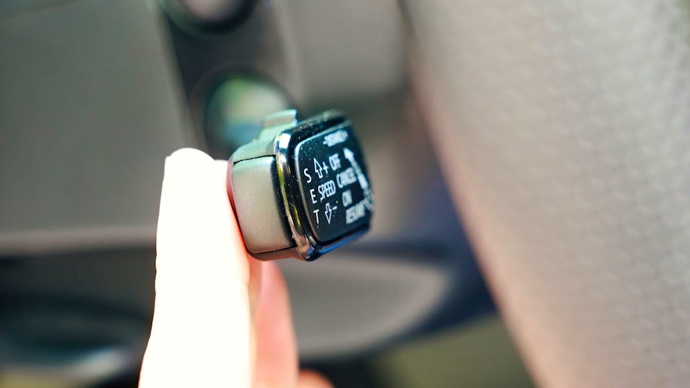 Der Tempomat ist bei Skoda seit Jahren am gleichen Ort und sieht gleich aus.