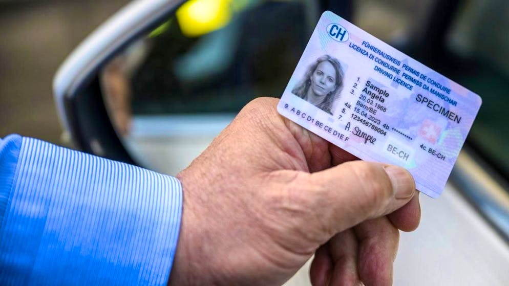 In future, it should no longer be necessary to carry a physical driver's license. This is the opinion of the relevant National Council committee. (theme picture)