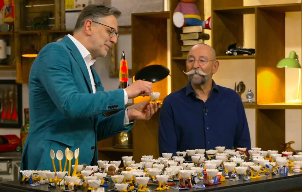 Horst Lichter war von der ausserwöhnlichen Eierbecher-Kollektion sofort beeindruckt.