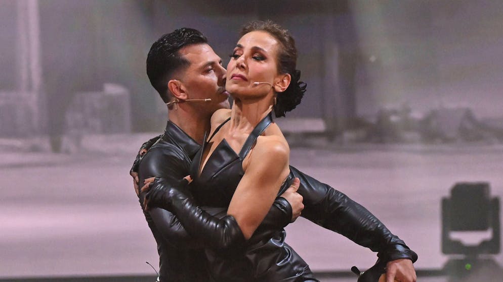 «Non ne parlo, ma…». Flirt a «Ballando con le Stelle»? La Rocca accende i rumors su Barbara D'Urso