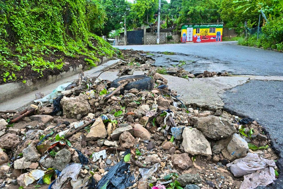 L'uragano «Melissa» travolge la Giamaica. Secondo le autorità, l'uragano ha danneggiato ospedali e ponti.