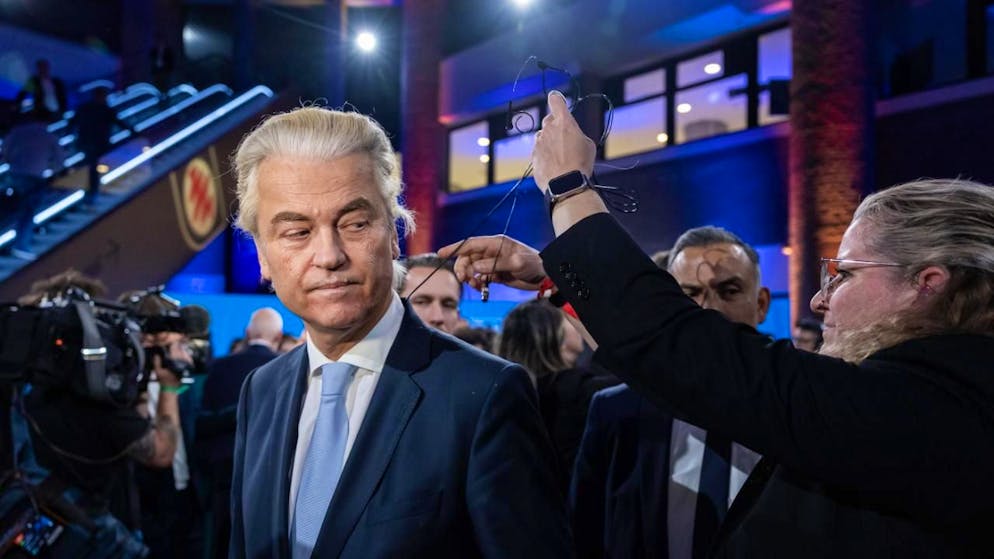 Geert Wilders (ci-contre) ne devrait pas être premier ministre, même si son parti part favori aux élections néerlandaises qui s'annoncent néanmoins serrées.