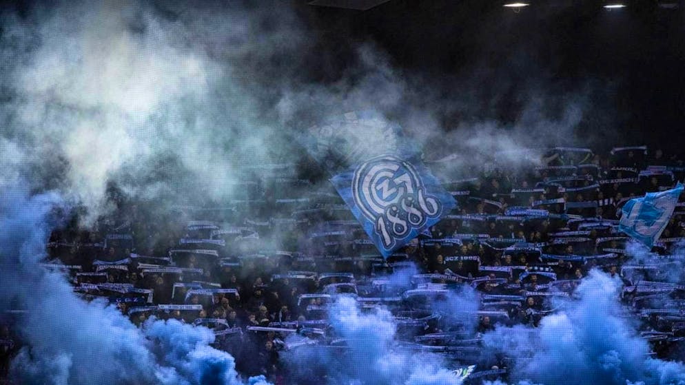 The Zurich District Court sentenced two GC fans to conditional prison sentences on Wednesday. They were part of a group that targeted FCZ fans. (archive picture)