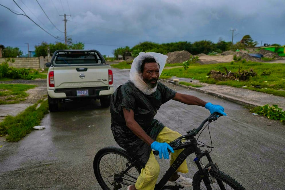 L'uragano «Melissa» travolge la Giamaica. «Sarà una notte molto difficile per tutta Cuba, ma ci riprenderemo», ha dichiarato il capo di Stato prima dell'arrivo dell'uragano.