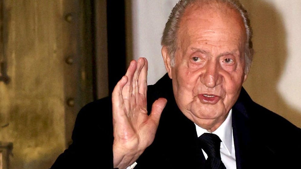 Remorseful old king. Juan Carlos: 