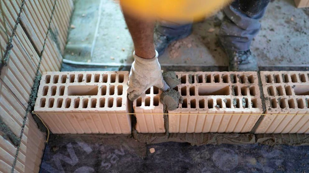 La hausse des salaires est la plus marquée dans le secteur de la construction, qui connaît cette année une lutte des travailleurs qui revendiquent des meilleures conditions de travail (image d'illustration).