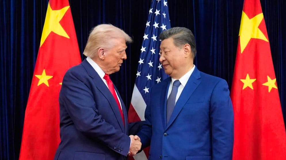 Trump dit avoir conclu un accord sur les terres rares avec Xi - Gallery. L'entretien entre Donald Trump, à gauche sur le cliché, et Xi Jinping a duré moins de deux heures.