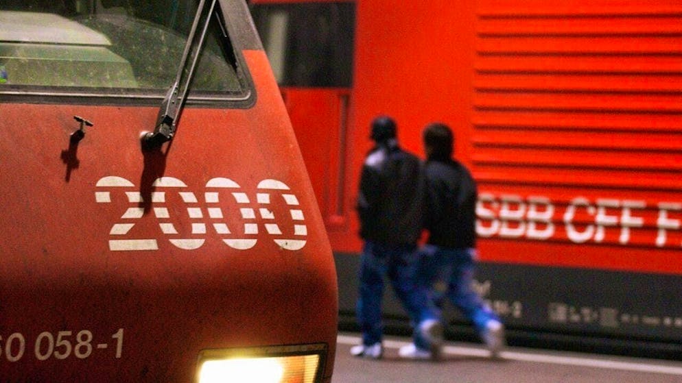 During construction work in the SBB Hauenstein Base Tunnel, a cable of the safety equipment has been damaged. This has led to restrictions on the Basel-Olten line. (symbolic image)