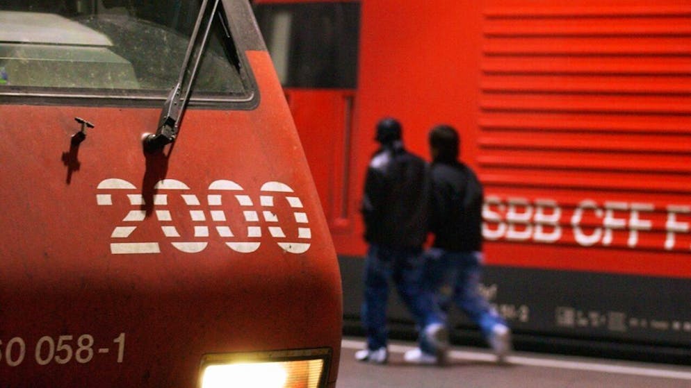 Bei Bauarbeiten im SBB-Hauenstein-Basistunnel ist ein Kabel der Sicherungsanlagen beschädigt worden. Das führt zu Einschränkungen auf der Strecke Basel-Olten. (Symbolbild)