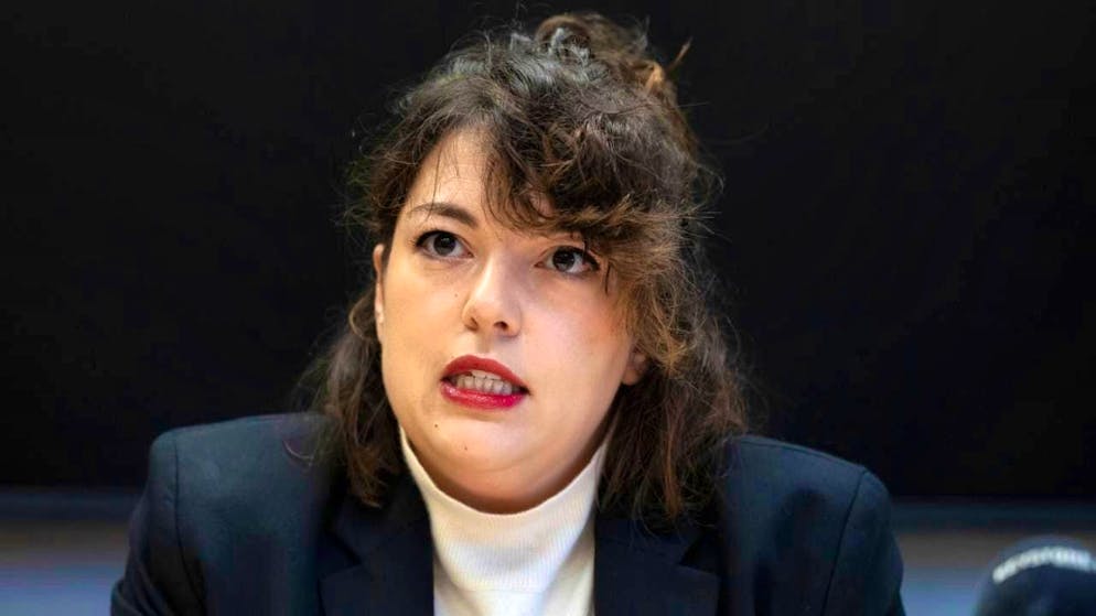 Bernese SP National Councillor Tamara Funiciello and other representatives from the left-wing camp campaigned on Thursday for a "feminist no" to the service-citizen initiative.