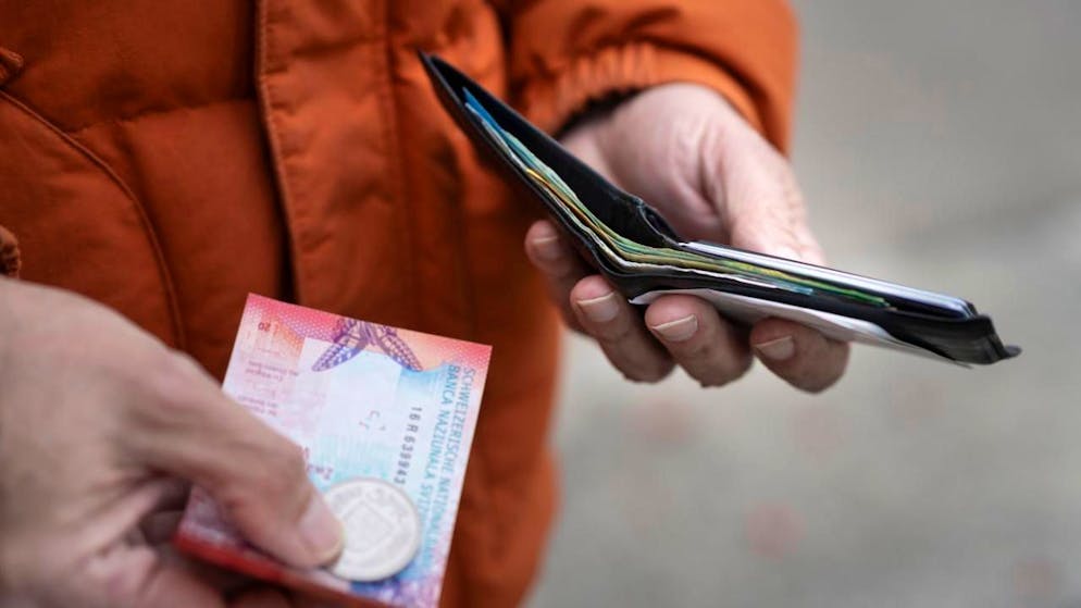 Molti commercianti apprezzano il contante perché ritengono che comporti meno spese.