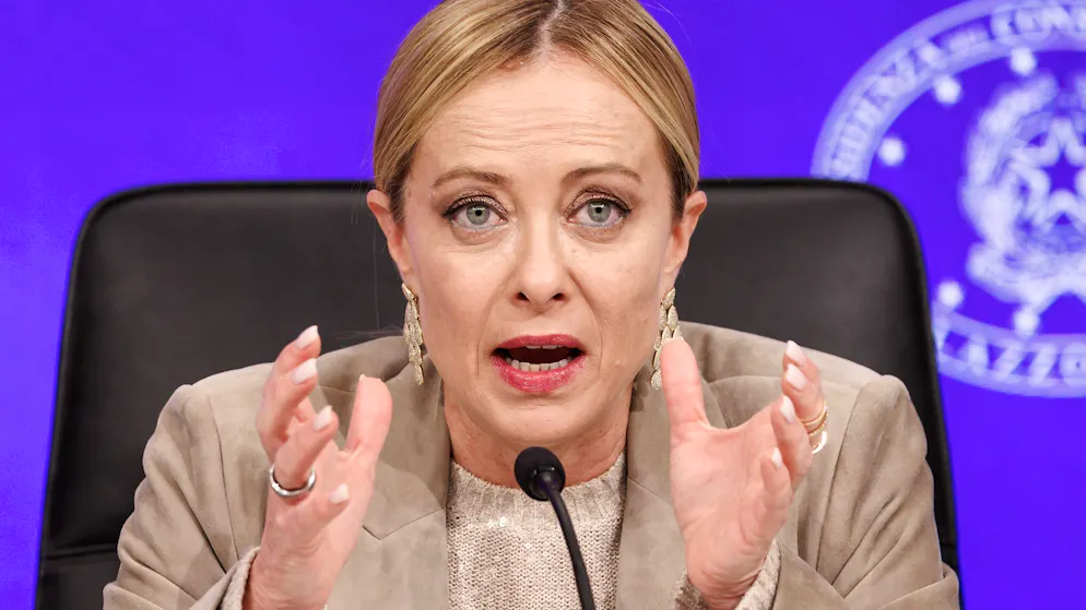 Prime Minister in her underwear. Giorgia Meloni defends herself against deepfakes on the internet