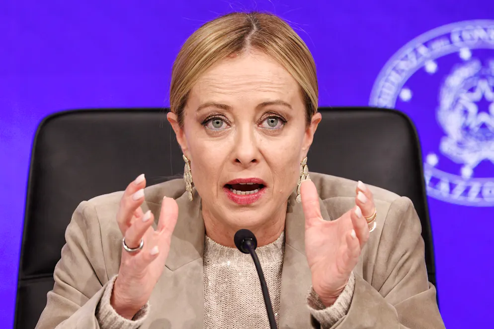 Die italienische Ministerpräsidentin Giorgia Meloni wehrt sich gegen Fake-KI-Fotos von ihr.