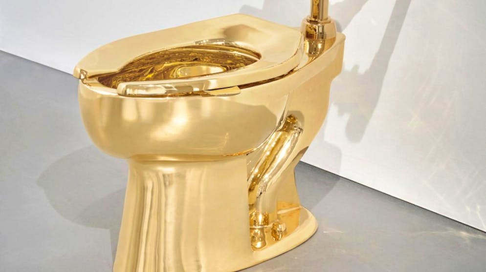An zumindest an Materialwert gewonnen: Das goldene Klo von Maurizio Cattelan.